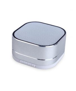 Square metallic bluetooth speaker